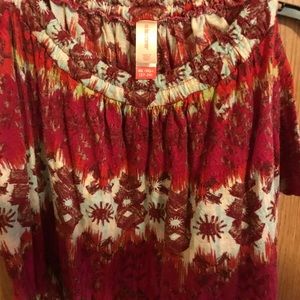 Size 24-26 dressy tank.